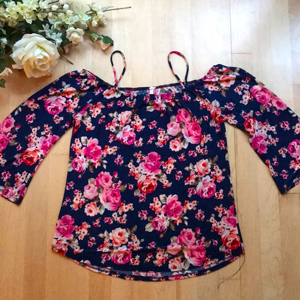 Like 🆕 Cute Floral Shirt